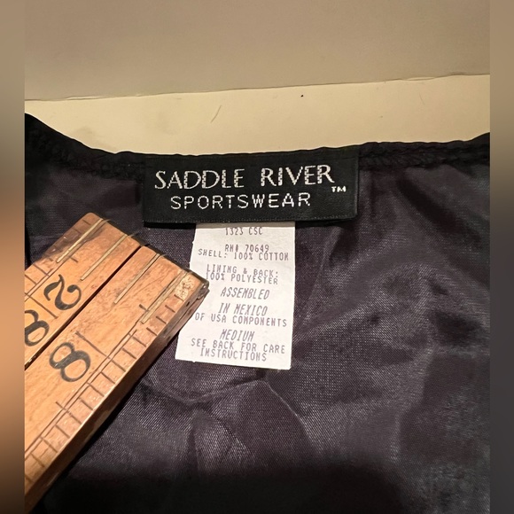 KID’S SADDLE RIVER SPORTSWEAR CHRISTMAS VEST. - Picture 2 of 8